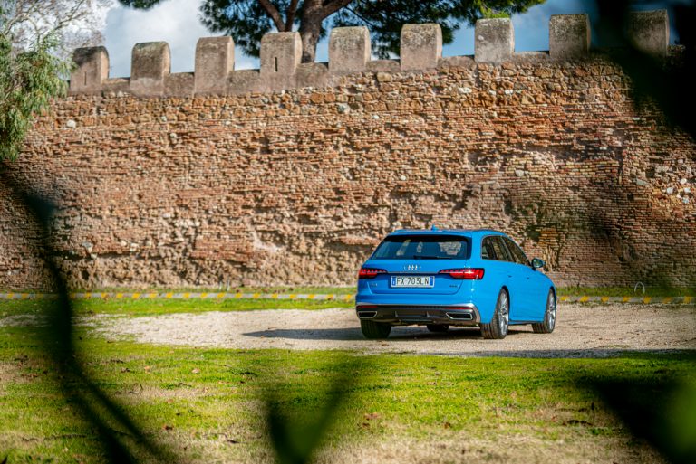Audi A4 Avant 40 TDI S Line Edition Quattro S tronic: la prova su strada