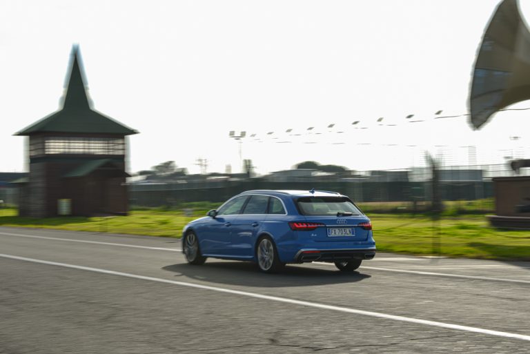 Audi A4 Avant 40 TDI S Line Edition Quattro S tronic: la prova su strada