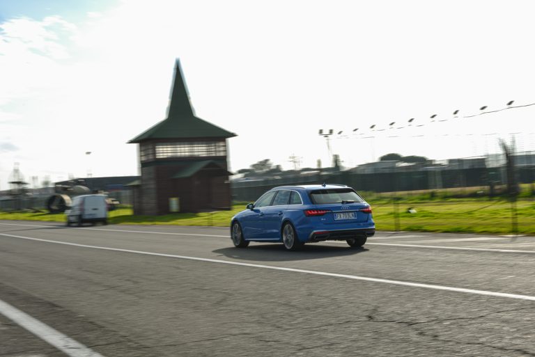 Audi A4 Avant 40 TDI S Line Edition Quattro S tronic: la prova su strada