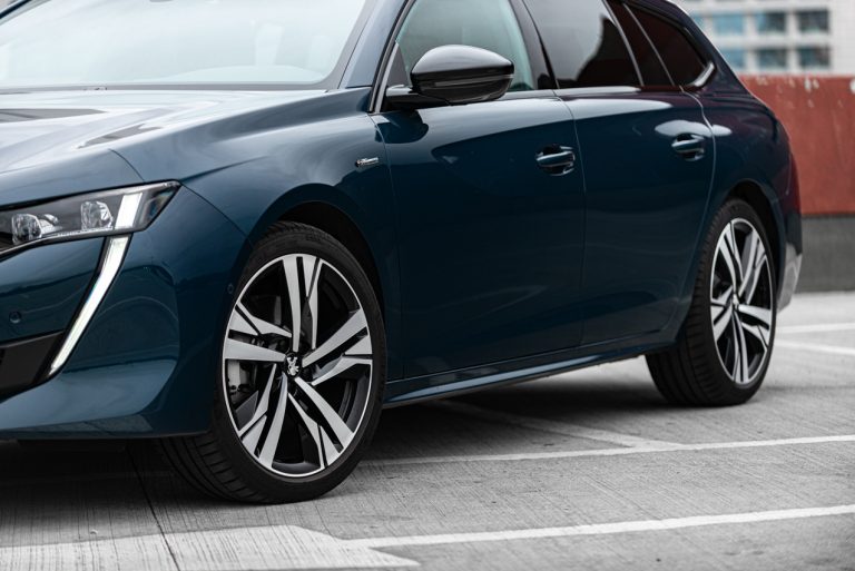 Peugeot 508 SW GT: la prova su strada