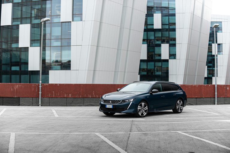 Peugeot 508 SW GT: la prova su strada
