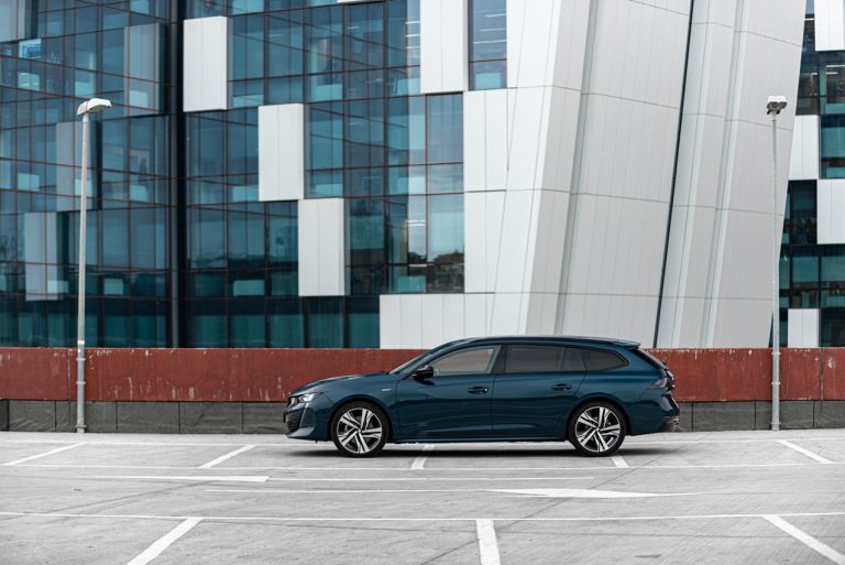 Peugeot 508 SW GT: la prova su strada