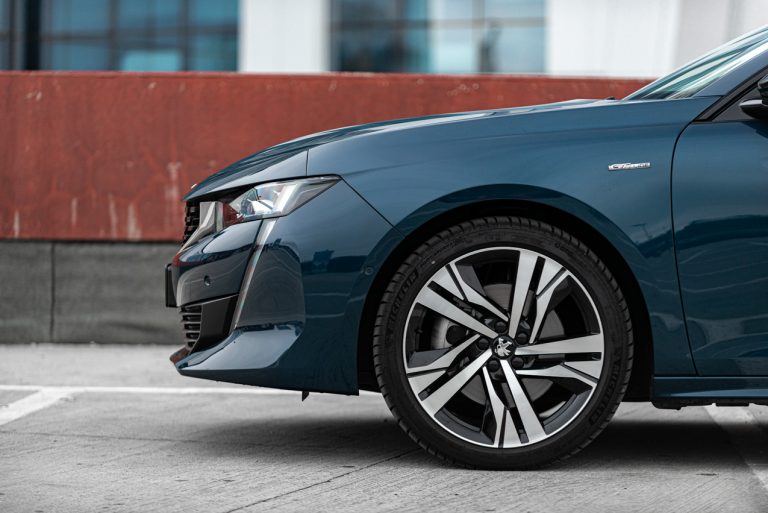 Peugeot 508 SW GT: la prova su strada