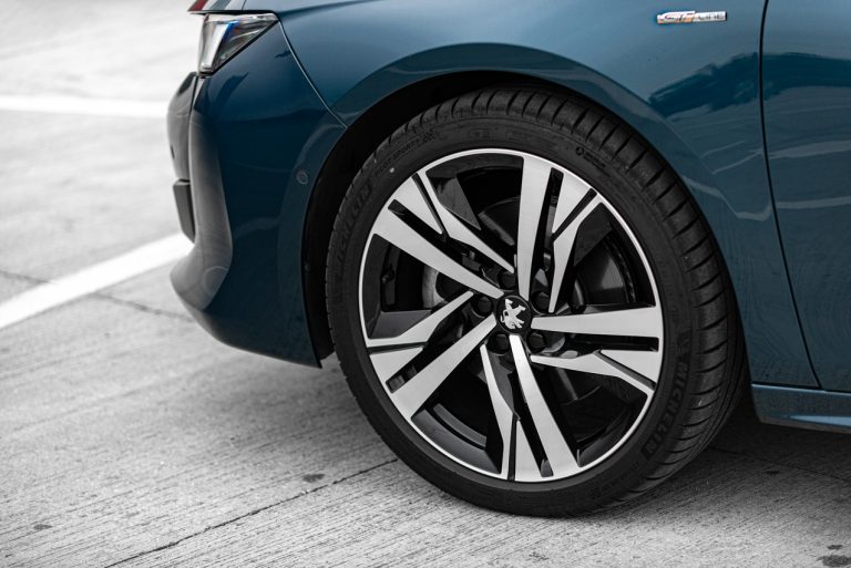 Peugeot 508 SW GT: la prova su strada