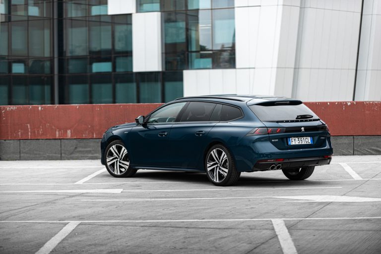 Peugeot 508 SW GT: la prova su strada