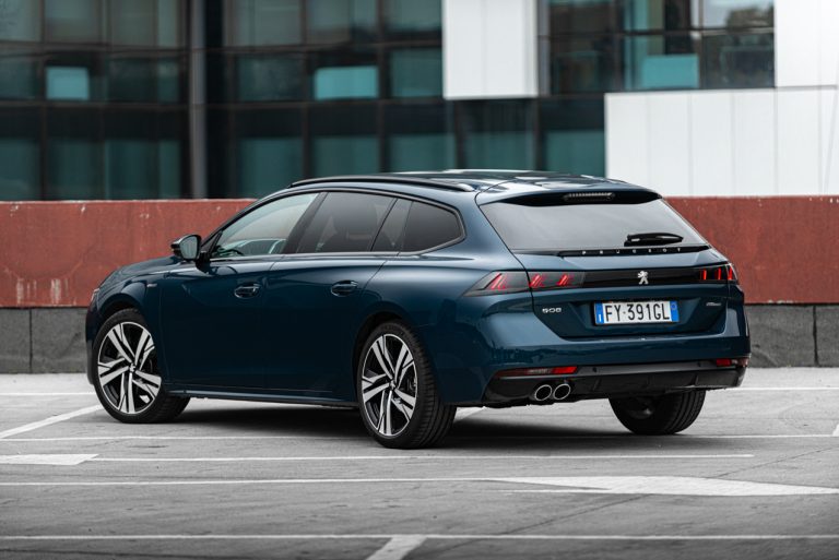 Peugeot 508 SW GT: la prova su strada