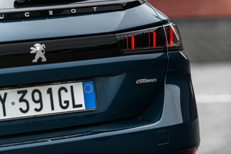 Peugeot 508 SW GT: la prova su strada