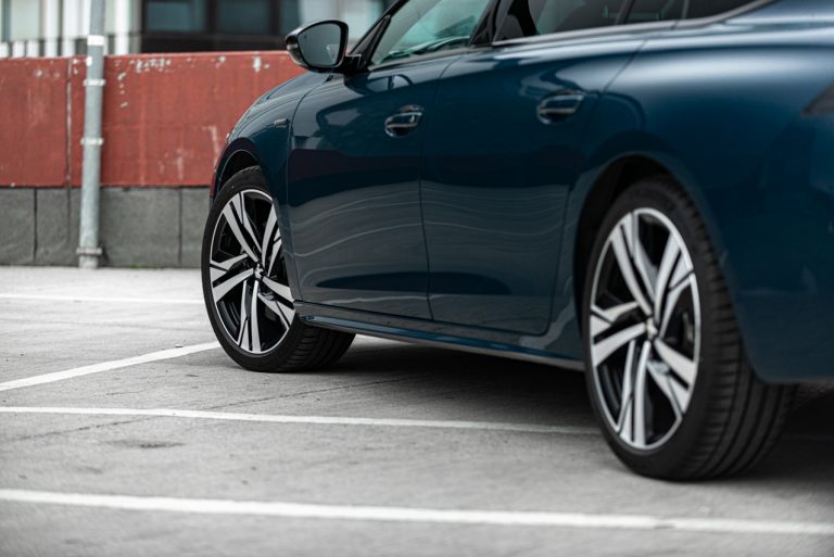 Peugeot 508 SW GT: la prova su strada