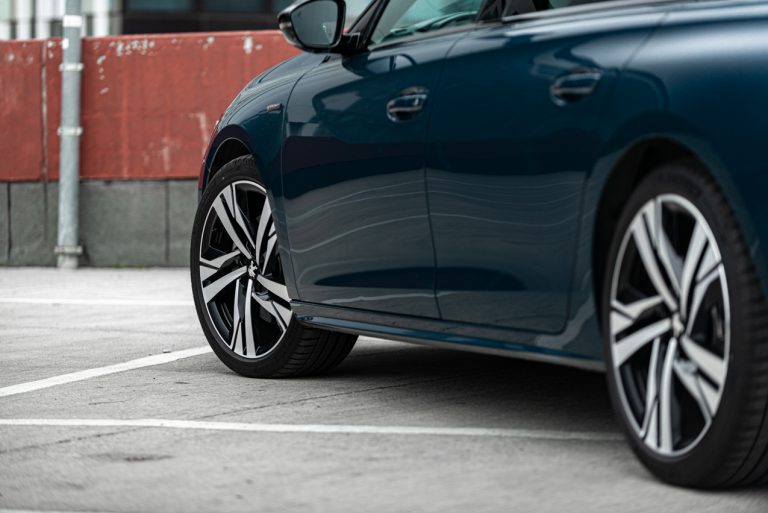 Peugeot 508 SW GT: la prova su strada