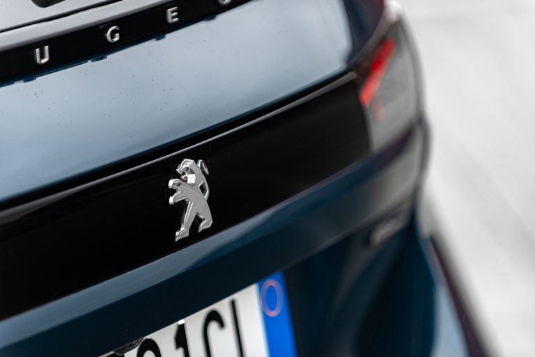 Peugeot 508 SW GT: la prova su strada