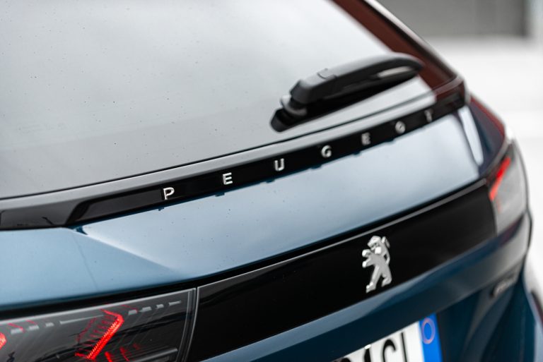 Peugeot 508 SW GT: la prova su strada