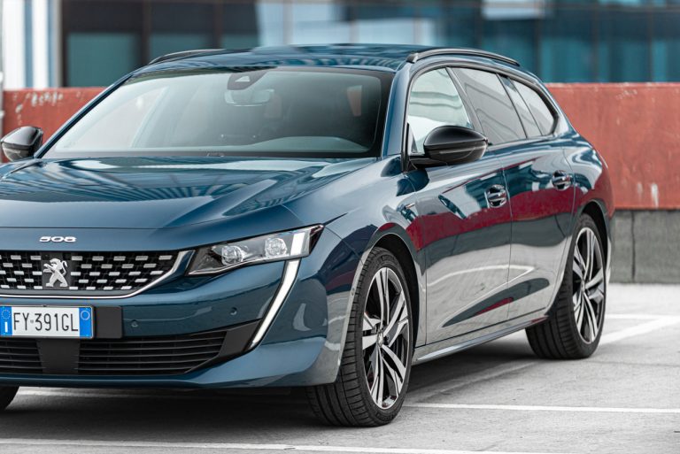 Peugeot 508 SW GT: la prova su strada