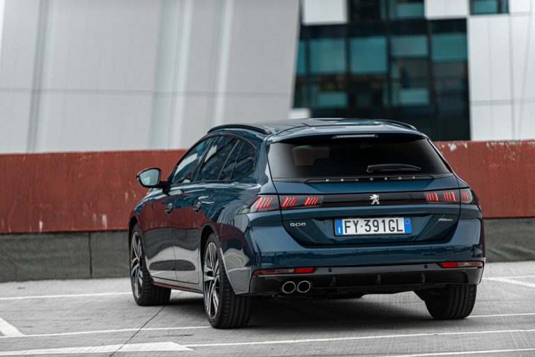 Peugeot 508 SW GT: la prova su strada