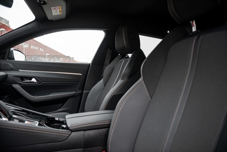 Peugeot 508 SW GT: la prova su strada