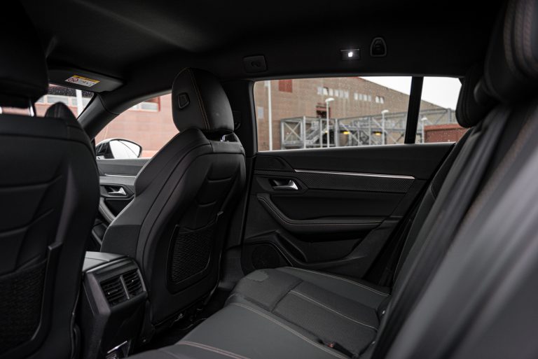 Peugeot 508 SW GT: la prova su strada