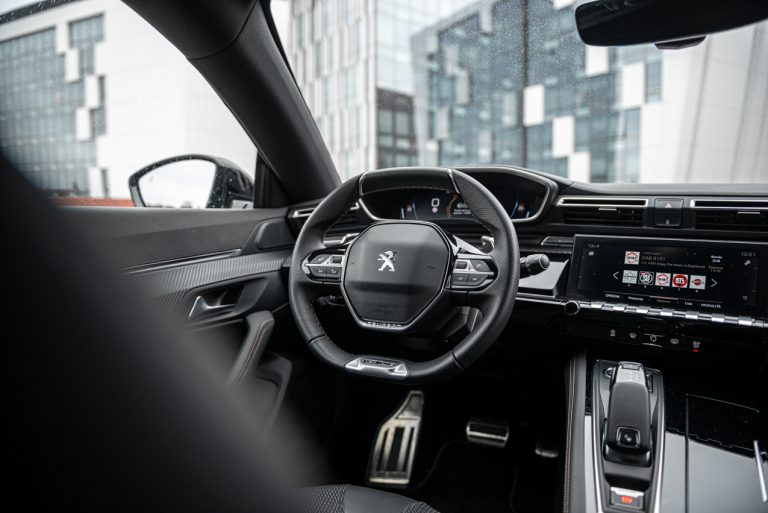 Peugeot 508 SW GT: la prova su strada