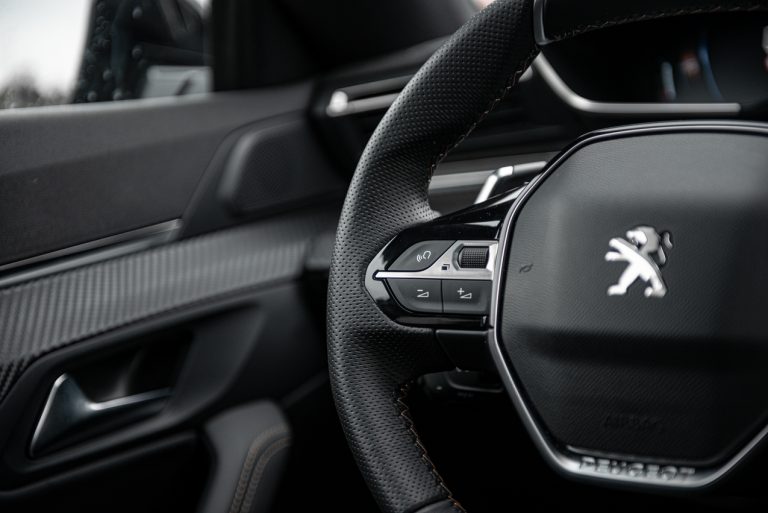 Peugeot 508 SW GT: la prova su strada