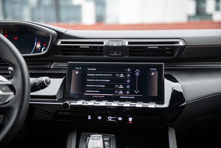 Peugeot 508 SW GT: la prova su strada