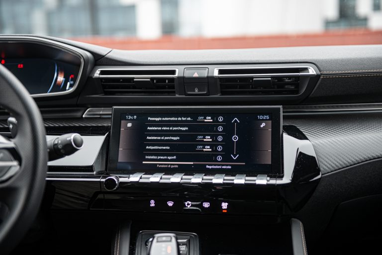 Peugeot 508 SW GT: la prova su strada