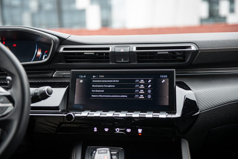 Peugeot 508 SW GT: la prova su strada