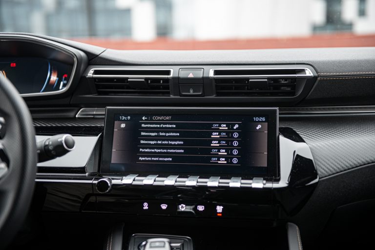 Peugeot 508 SW GT: la prova su strada