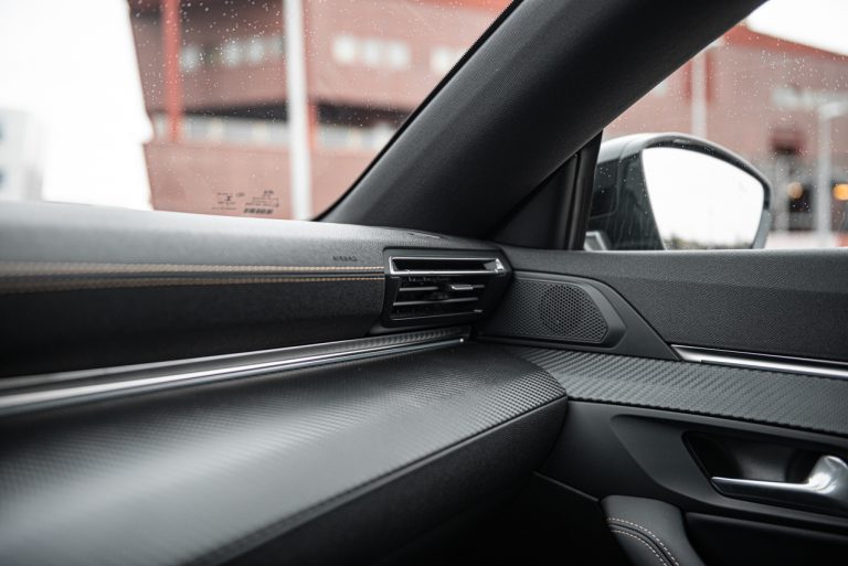 Peugeot 508 SW GT: la prova su strada