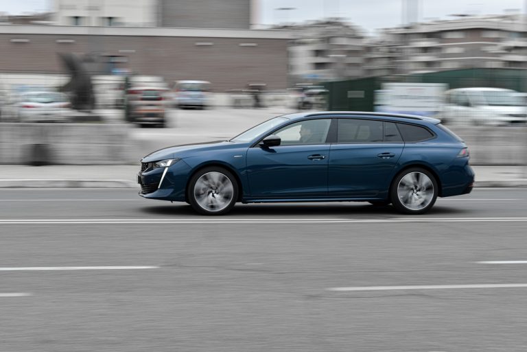 Peugeot 508 SW GT: la prova su strada