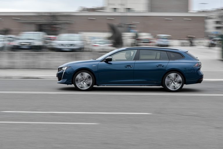 Peugeot 508 SW GT: la prova su strada