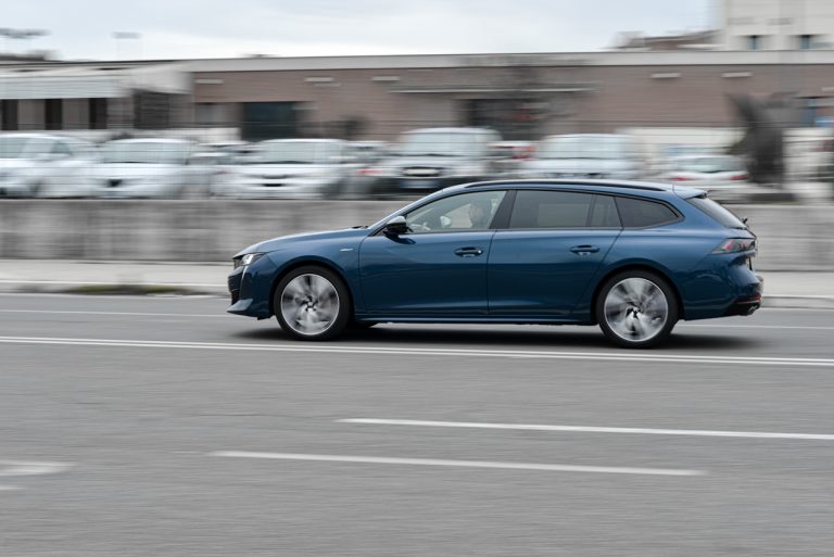 Peugeot 508 SW GT: la prova su strada