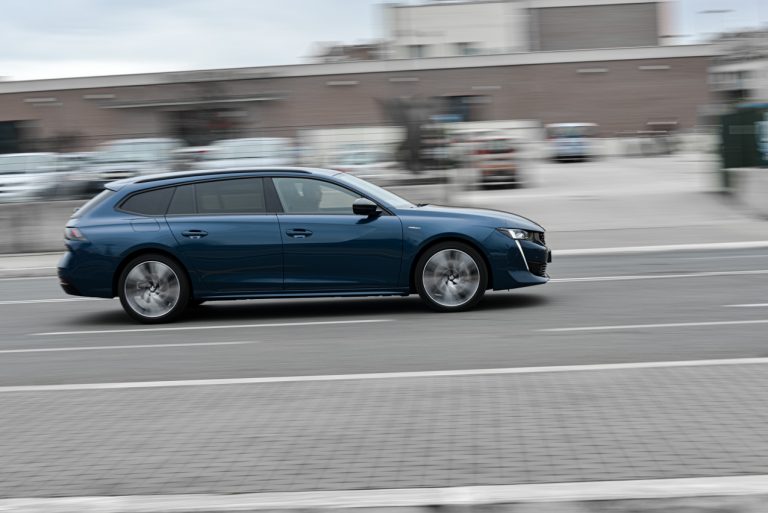 Peugeot 508 SW GT: la prova su strada