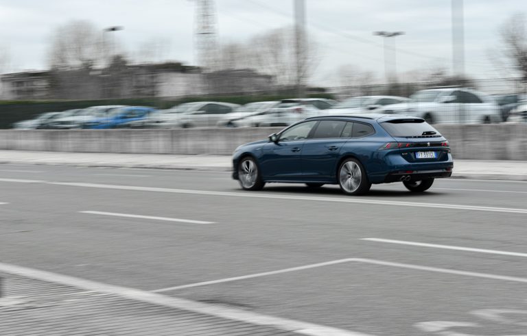 Peugeot 508 SW GT: la prova su strada