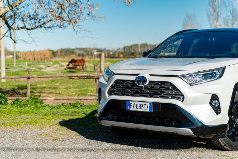 Toyota Rav4 2.5 HV Style: la prova su strada