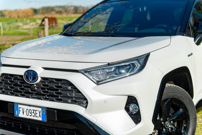 Toyota Rav4 2.5 HV Style: la prova su strada