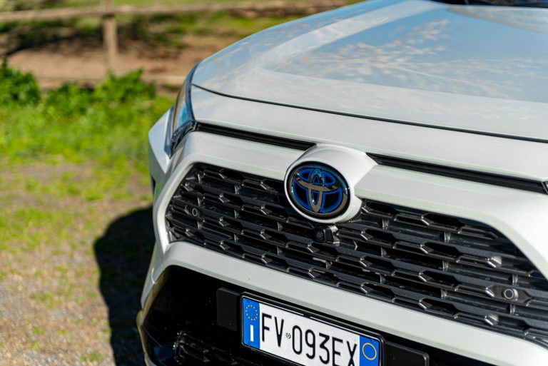 Toyota Rav4 2.5 HV Style: la prova su strada