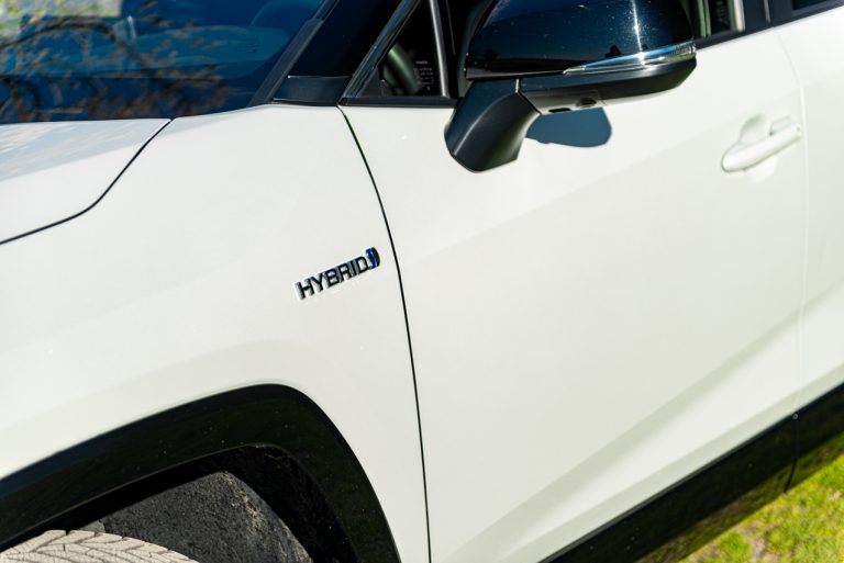 Toyota Rav4 2.5 HV Style: la prova su strada