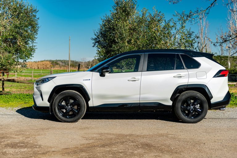 Toyota Rav4 2.5 HV Style: la prova su strada