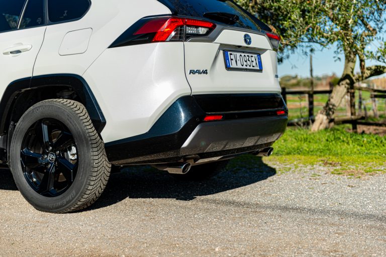 Toyota Rav4 2.5 HV Style: la prova su strada