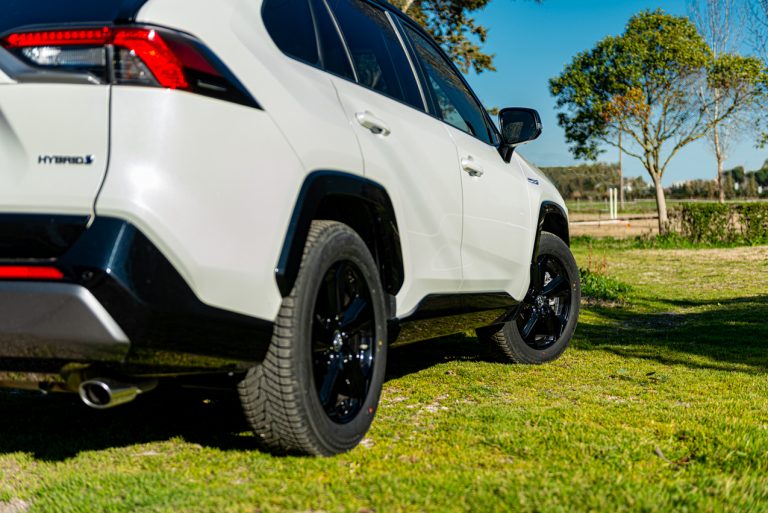 Toyota Rav4 2.5 HV Style: la prova su strada