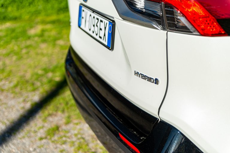 Toyota Rav4 2.5 HV Style: la prova su strada