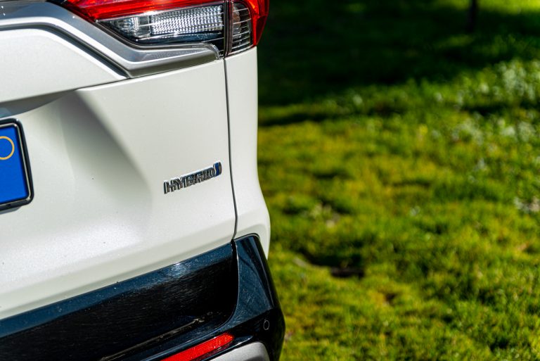 Toyota Rav4 2.5 HV Style: la prova su strada