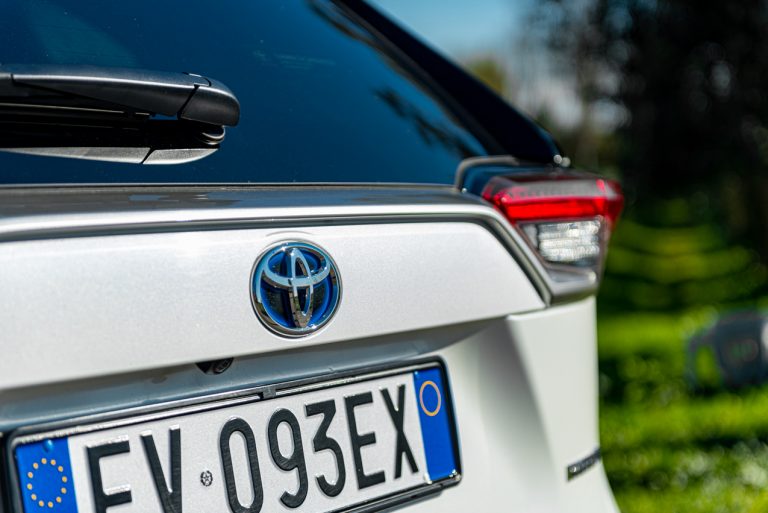 Toyota Rav4 2.5 HV Style: la prova su strada