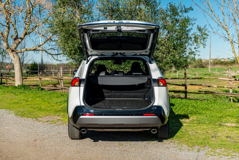Toyota Rav4 2.5 HV Style: la prova su strada
