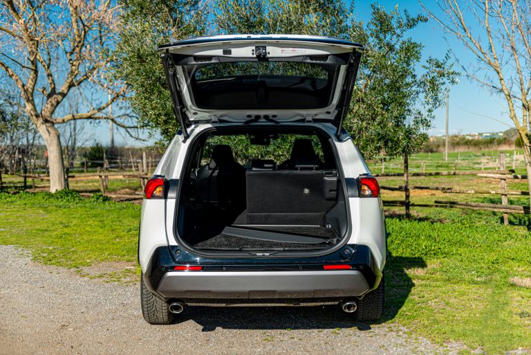 Toyota Rav4 2.5 HV Style: la prova su strada