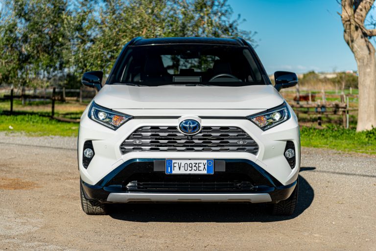 Toyota Rav4 2.5 HV Style: la prova su strada