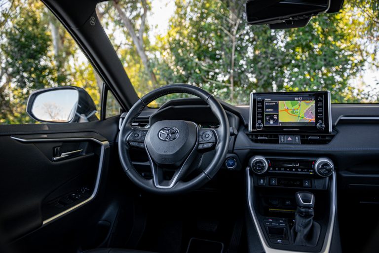 Toyota Rav4 2.5 HV Style: la prova su strada