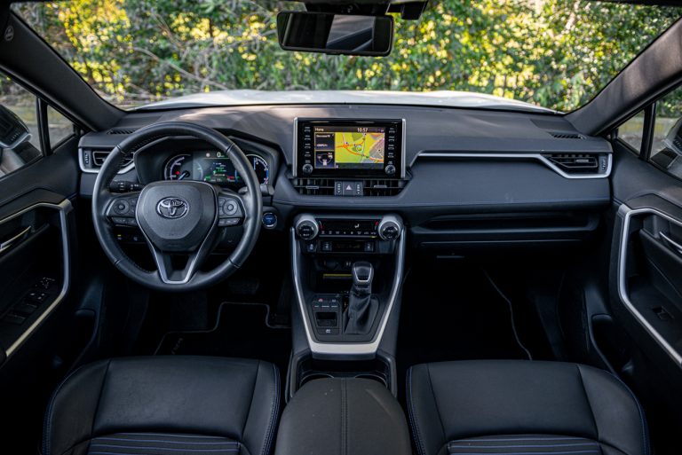 Toyota Rav4 2.5 HV Style: la prova su strada