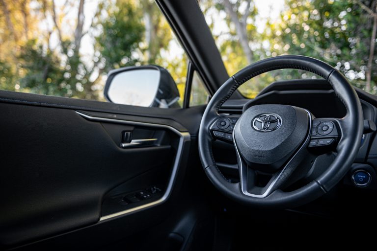 Toyota Rav4 2.5 HV Style: la prova su strada