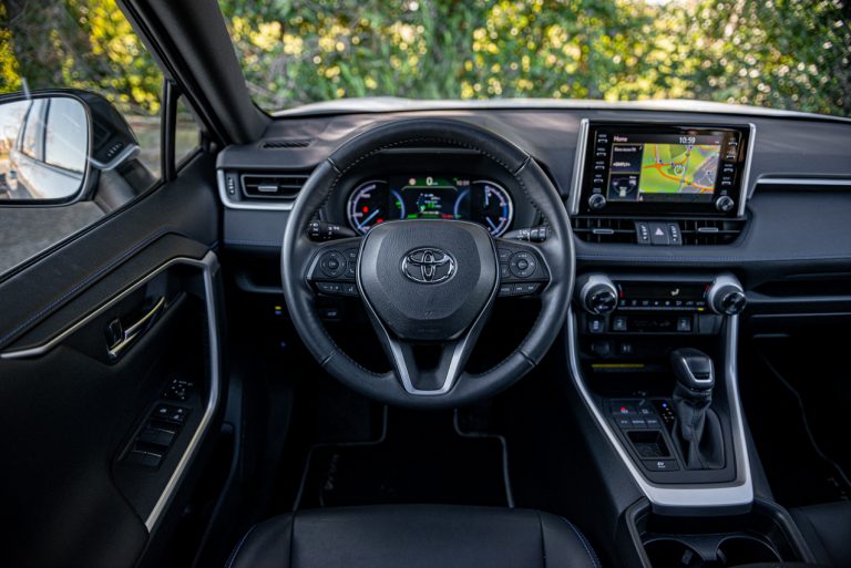 Toyota Rav4 2.5 HV Style: la prova su strada