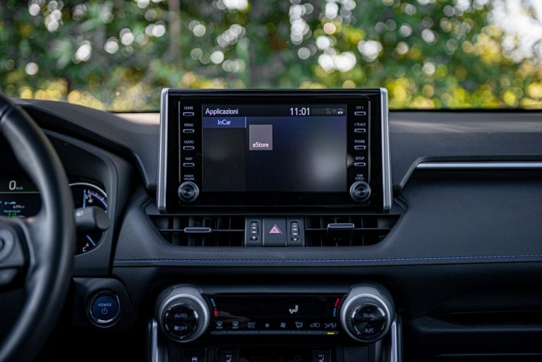 Toyota Rav4 2.5 HV Style: la prova su strada