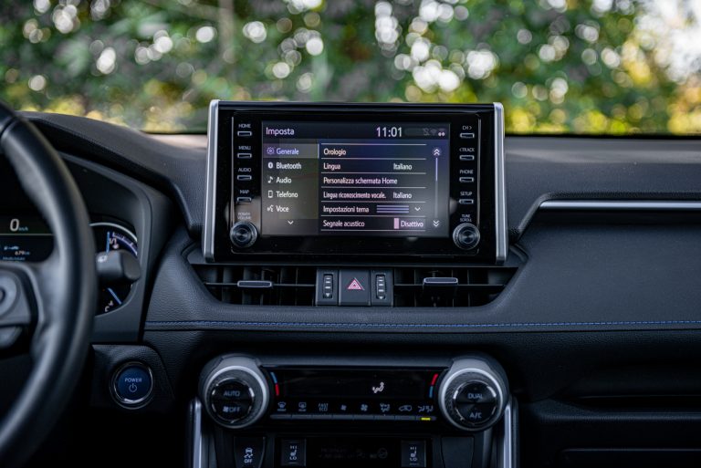 Toyota Rav4 2.5 HV Style: la prova su strada